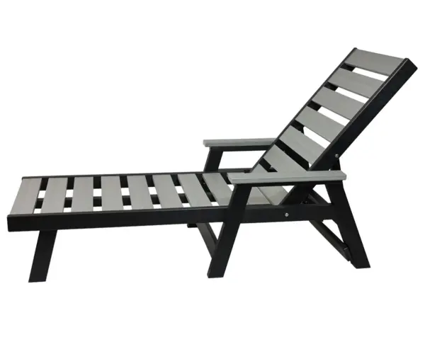 Classic Chaise Lounge with Arms